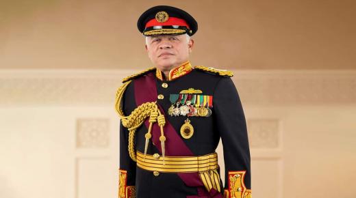 أسرة جامعة فيلادلفيا تهنئ القائد والوطن بالعيد الثاني والعشرين للجلوس الملكي