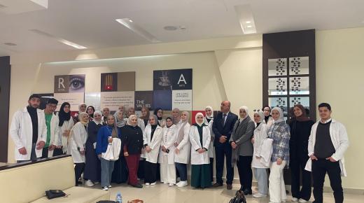 وفد طلابي من جامعه الزرقاء يزور الاكاديمية الملكية لفنون الطهي