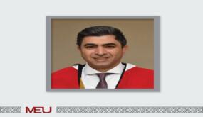 أسرة جامعة الشرق الاوسط تهنيء الاعلامي الدكتور حازم الرحاحله