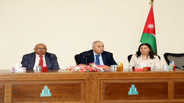 أبو علي من جامعة آل البيت :ضريبة الدخل والمبيعات تبنت حزمة من المشاريع نحو التحول الى دائرة رقمية