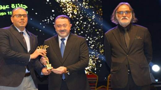 كلية الخوارزمي تهنئ الدكتور البلداوي بنيل جائزة عيون الذهبية