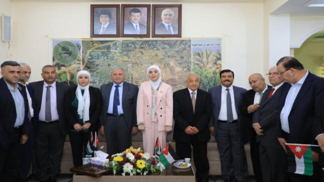 جمعيتي قلقيلية وتلاع العلي تكرمان جامعة الزيتونة الاردنية لمشاركتهما في احتفال عيد الاستقلال
