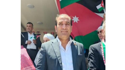 نقيب المقاولين يشارك في وقفة أمام مجمع النقابات المهنية احتفالًا بعيد الاستقلال الثمانين للمملكة