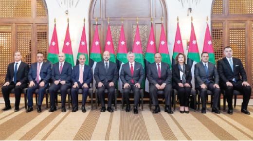 توقعات بحسم الحكومة الجديدة سريعا .. وتغييرات في مواقع بارزة وإعادة هيكلة مؤسسات