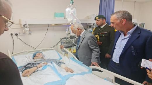 العيسوي يزور ويطمئن على مصابي حادثة انهيار بناية جبل اللويبدة في مستشفى لوزميلا