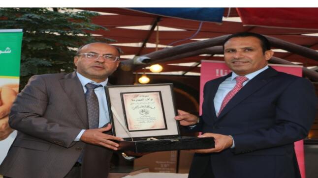 الدكتور نواف العجارمة يرعى حفل “نيفرتيتي” السابع عشر لتكريم أوائل التوجيهي في “قرية النخيل”.. صور