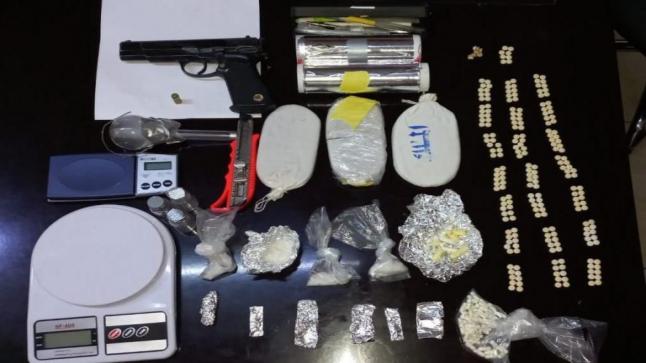 خلال ال 24 ساعة الماضية ادارة مكافحة المخدرات تلقي القبض على تسعة مروجين للمواد المخدرة في ست مداهمات في مختلف محافظات المملكة