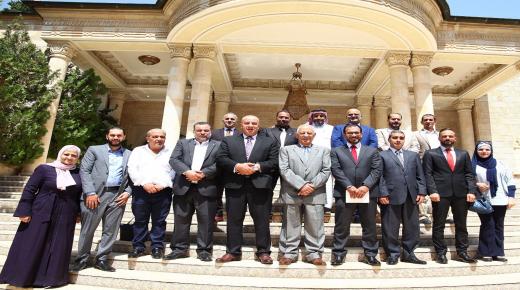 العيسوي يلتقي الظهراوي والزيناتي وأعضاء مجلس بلدي الرصيفة – صور