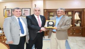 تكريم الدكتور أديب السلامين في جامعة الحسين بن طلال تقديراً لجهوده في توثيق التراث الشفوي لوادي موسى