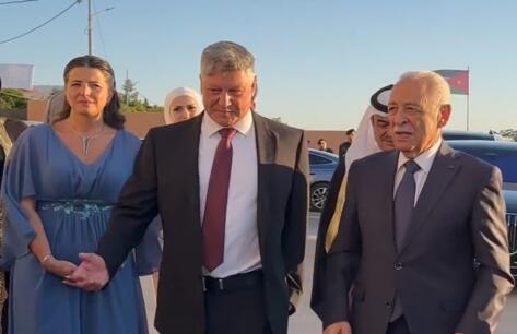 رئيس الديوان الملكي”العيسوي” يرعى حفل تخرج فوج العزم لمدارس الاكاديمية الامريكية في الاردن