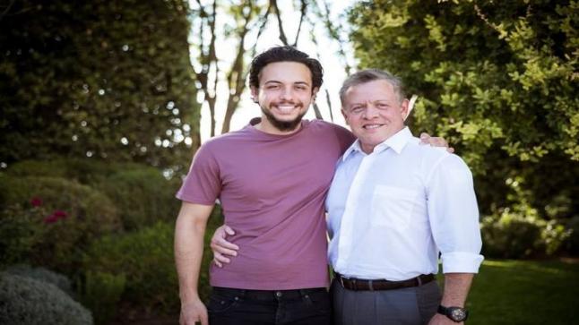 مستشفى الكندي يهنئ جلالة الملك عبدالله الثاني وولي عهده الامين بعيد الاستقلال