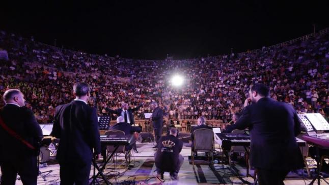 حشد جماهيري يتوج عمر العبداللات نجماً لمهرجان جرش