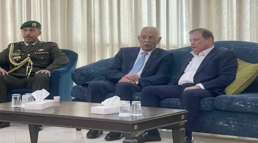 مندوبا عن الملك وولي العهد…. العيسوي يعزي آل السمان وآل عودة