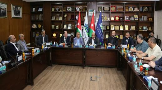 نقابات وجمعيات تجدد دعمها لقرار تحديد ساعات دوام القطاع التجاري بالعاصمة