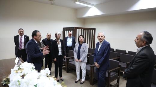 مجلس أمناء جامعة الزرقاء يزور كلية الحقوق ضمن جولاته الدورية