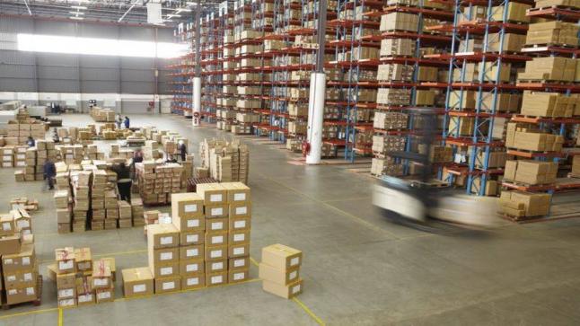 تجارة عمان ترحب بقرار المركزي رفع سقف التمويل لمستوردي السلع الاساسية