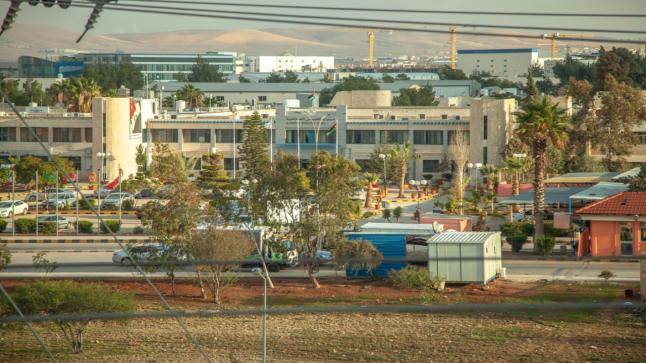 الحسن الصناعية ترفع من جاهزيتها بالتزامن مع قرار عزل مدينة الرمثا