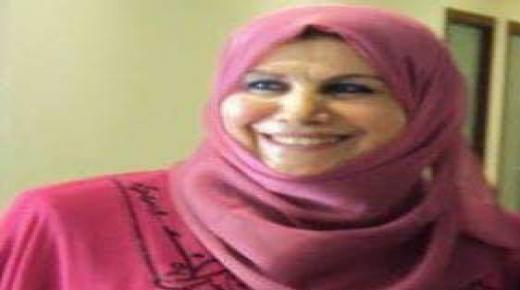 بالصورة / “ابنة المخيم” الكاتبة اعتماد سرسك تصدر مجموعتها الجديدة ” توقيعات انثى الورد”