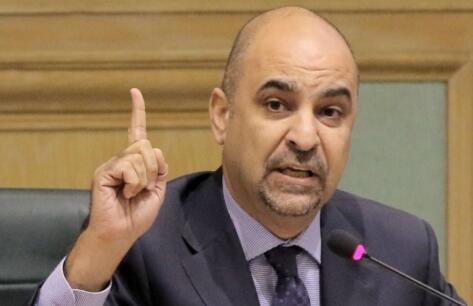 “رواتب البنوك … بين عقلية النجاح وثقافة الحسد”