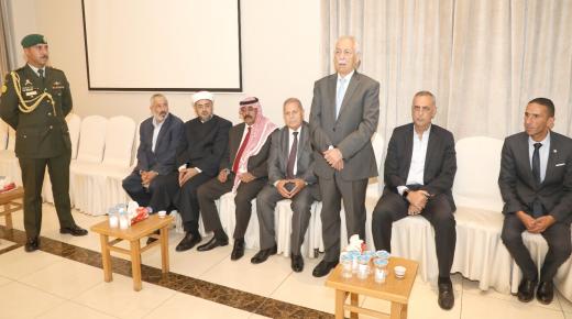 مندوبا عن الملك وولي العهد رئيس الديوان الملكي الهاشمي يعزي _ال ابو فارس / محافظة العاصمة.