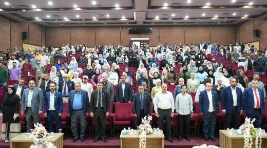 كلية الآداب في جامعة الزرقاء تنظم فعالية “تقريب الثقافات – احتفال بالأدب العربي والإنجليزي”