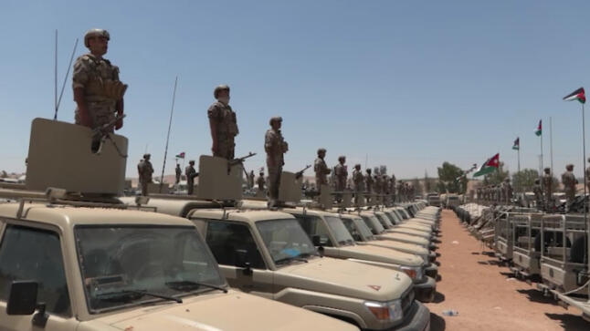 رئيس هيئة الأركان المشتركة يزور الوحدات النوعية المنتشرة ضمن منطقة حدود جابر