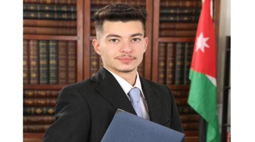 مصطفى التميمي أصبح خريجا .. .مبروك شهادة البكالوريوس في تخصص الذكاء الاصطناعي