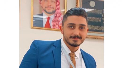 محمد كامل صويص شاب طموح .. وخدمة وطنه شعاره