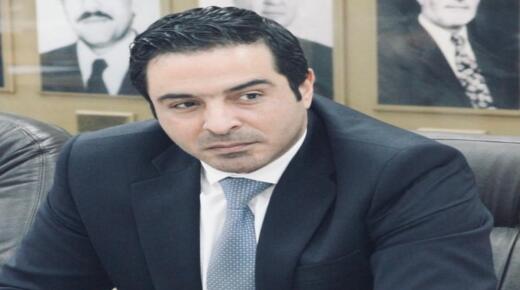 القاضي قفطان العدوان يهنئ الدكتور أنس جميل اللوزي بحصوله على درجة الدكتوراه