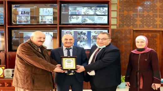 جامعة الزرقاء تكرم الأستاذ الدكتور أحمد الكوفحي