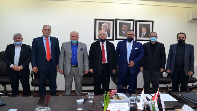 نقيب المهندسين يلتقي رئيس واعضاء جمعية المستثمرين في قطاع الإسكان