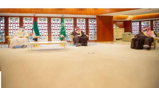 ولي عهد السعودية يجتمع بسمو ولي عهد أبوظبي ويستعرضان العلاقات الأخوية وأوجه التعاون الثنائي ومستجدات الأوضاع الإقليمية والدولية