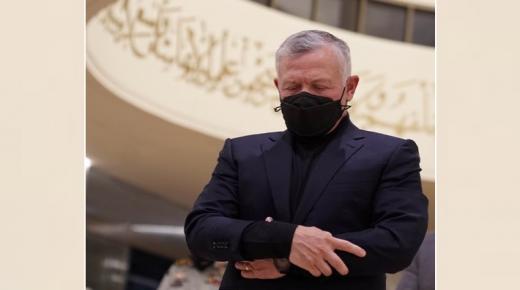 بالصور…الملك و ولي العهد يحييان ليلة القدر بمسجد الهاشمية في عمان