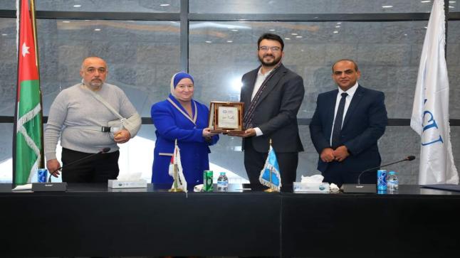العلوم التطبيقية تكرم أعضاء المجالس الاستشارية للبرامج الهندسية.