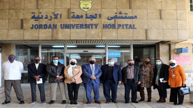 وفد من وزارة الصحة الاتحادية السودانية يزور مستشفى الجامعة