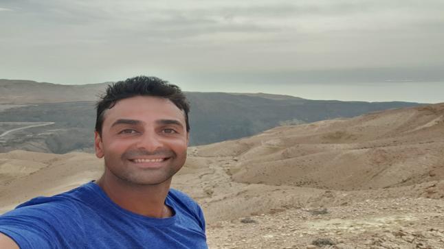 الرحالة البدوي العالمي فجر ابراهيم الزوايده يصل البتراء ويشيد في الاجهزة الامنية وهيئة تنشيط السياحة والاعلام