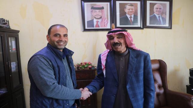 صدقي الشيخ ياسين يهنئ ” رئيس بلدية الحلابات” خلف هليل العثمان “