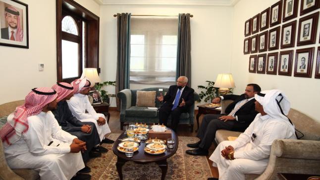 رئيس الديوان الملكي الهاشمي يلتقي في ابناء منطقة وادي رم