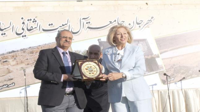 النجار تفتتح مهرجان جامعة آل البيت السياحي الثقافي الدولي