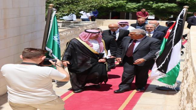 السديري سفير خادم الحرمين في الاردن يزور الجامعة الامريكية بمادبا