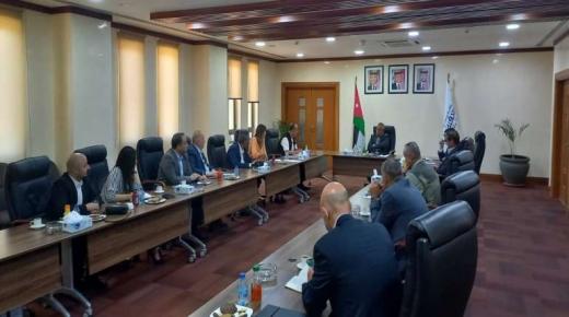 وفد جمعية الفنادق برئاسة عبدالحكيم الهندي يلتقي رئيس مجلس مفوضية العقبة الاقتصادية الخاصة