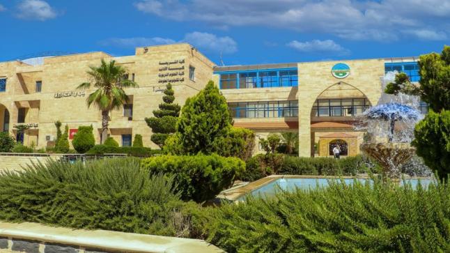 جامعة الزرقاء تستقبل طلبة الثانوية العامة التابعين لمشروع التعليم السوري/الأردني