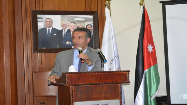 وزير السياحة والآثار يرعى يوم الخريج بكلية عمون الجامعية التطبيقية