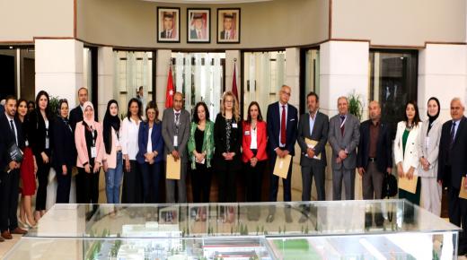 المشاركون في مؤتمر “إعلام الشرق الأوسط ” يوصون بتوفير كفاءات تلائم سوق العمل ومتطلباته