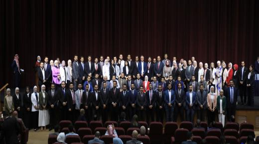 وزير الشباب النابلسي يشارك في حفل تخريج الجيل الأول واستقبال الجيل الثاني من المعهد السياسي لإعداد القيادات الشبابية