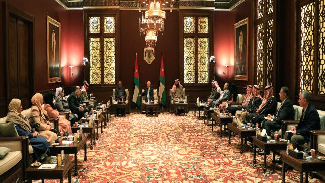 العيسوي رئيس الديوان الملكي الهاشمي يلتقي مجموعة من جمعية مجلس عشائر الدوايمة