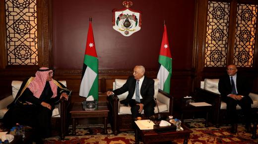 العيسوي يلتقي مجموعة من وجهاء وضباط متقاعدين وابناء عشيرة السميرات العموش /بني حسن