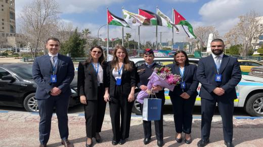 بنك الإسكان يكرم عدداً من رقيبات السير في يوم المرأة العالمي