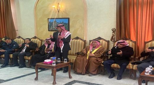 مندوبا عن الملك .. رئيس الديوان الملكي يعزي عشيرة القطيشات