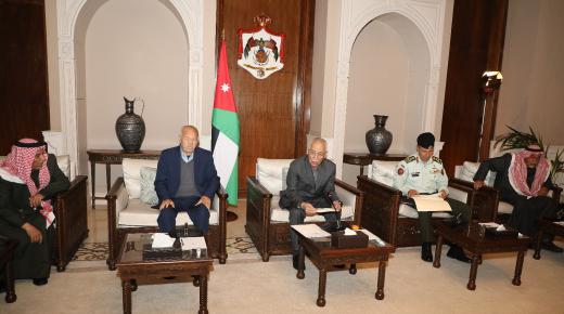 تنفيذا للتوجيهات الملكية السامية العيسوي يلتقي عددا من المحاربين القدامى